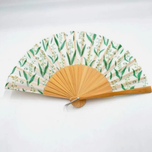 Christian Dior Lucky Set Green Folding Fan Strap in Box BNIB NEW - Picture 4 of 6